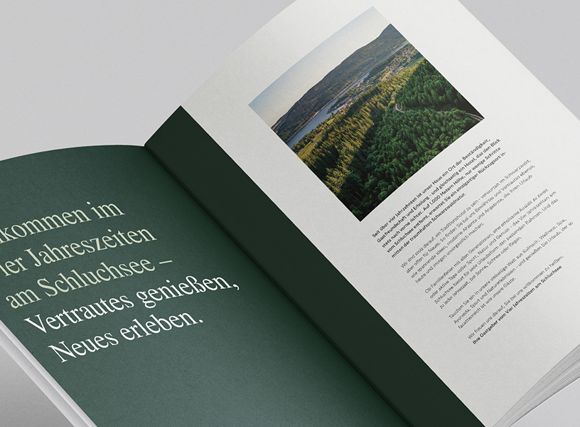 Abbildung des Intros der Imagebroschüre vom Vier Jahreszeiten am Schluchsee